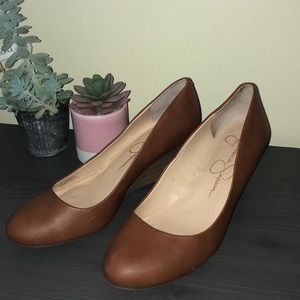 JESSICA SIMPSON wedge heels - almond